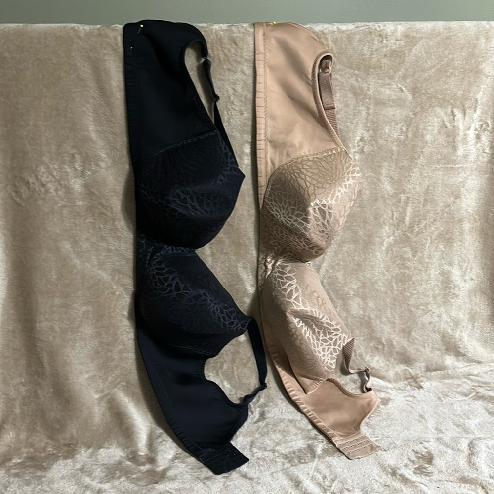Bras (2). Vanity Fair. Like new. 44DD